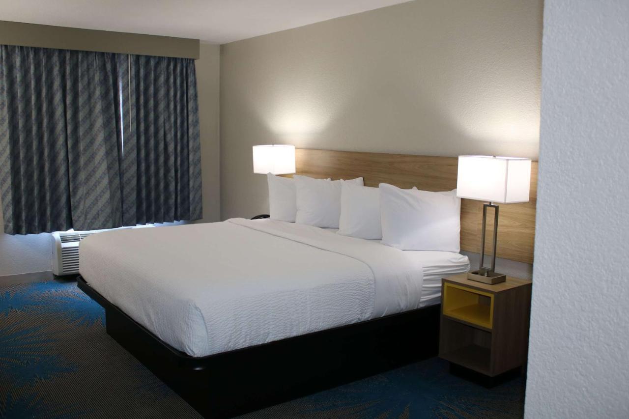 Days Inn By Wyndham Waco University Area Exterior foto